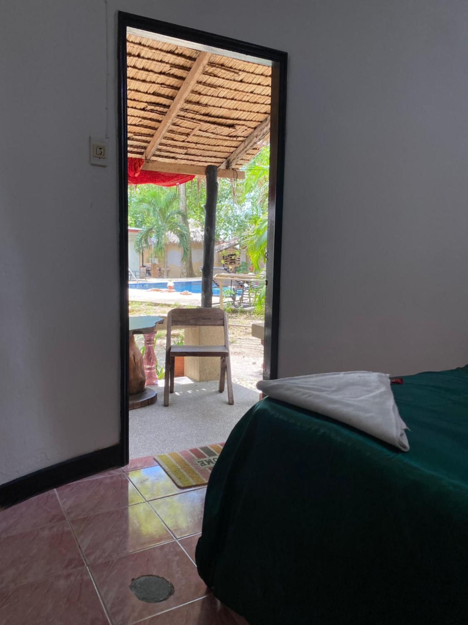 Hutofhappiness Apartment Thongsala Exterior photo